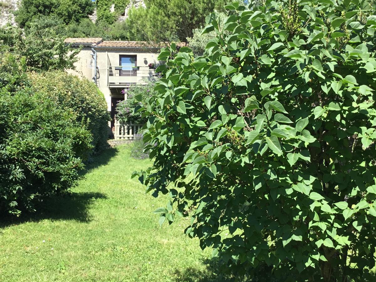 La Cabane De Pepe Emilien Bed & Breakfast Chomérac Dış mekan fotoğraf