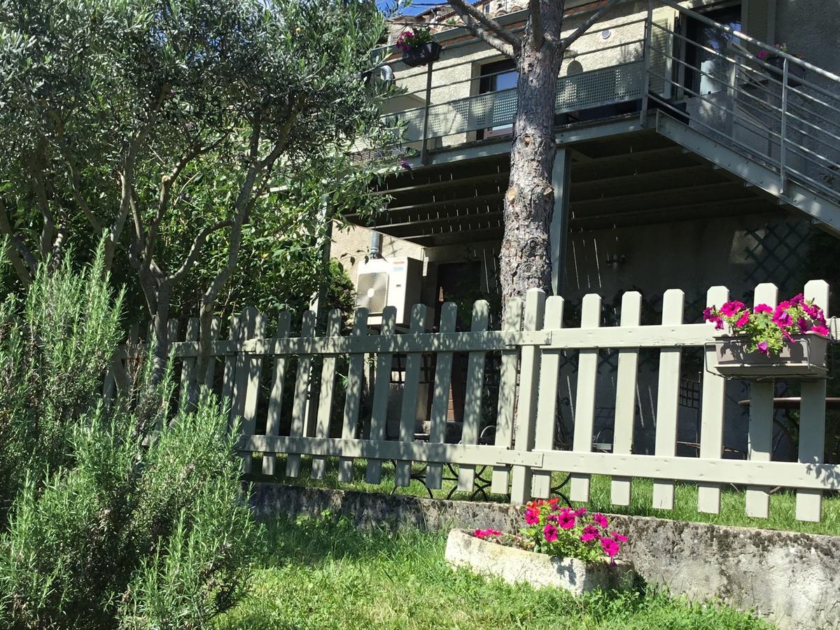 La Cabane De Pepe Emilien Bed & Breakfast Chomérac Dış mekan fotoğraf